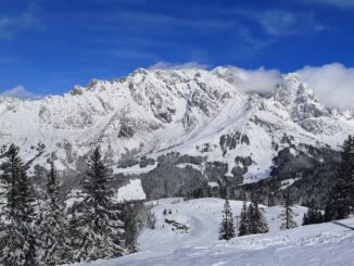bergkristall oberstaufen - Stunning snowy alpine landscape of Hochkönig, Salzburg, Austria with clea